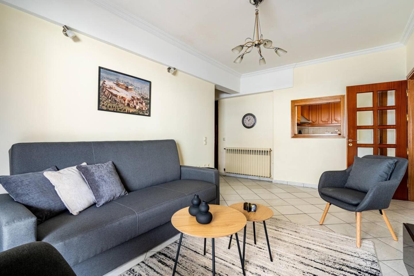 Live Like An Athenian! Apartment
