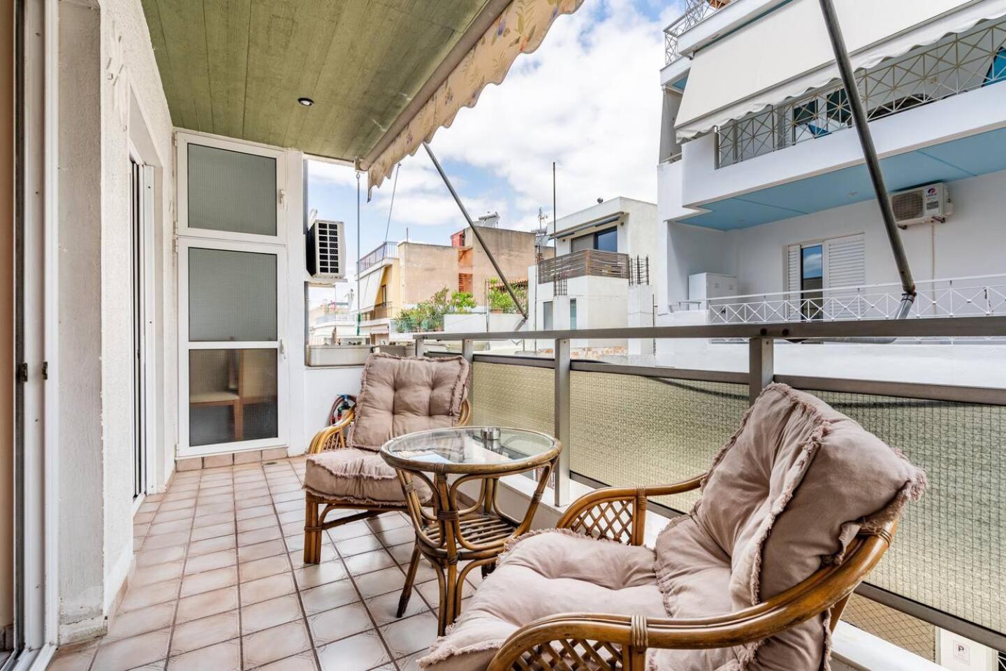 Apartment Live Like An Athenian!